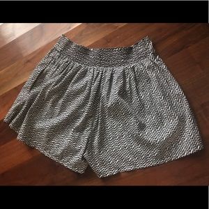 Black and white zig zag shorts